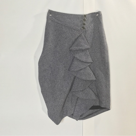 EVA FRANCO BLUE WHITE PINSTRIPE PLEATED FRONT RUFFLE SKIRT 4 SMALL - Picture 1 of 4